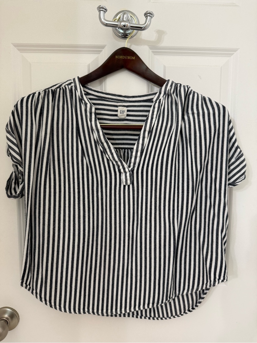 GAP Black and White Vertical Stripe Short Sleeve V-Notch Blouse